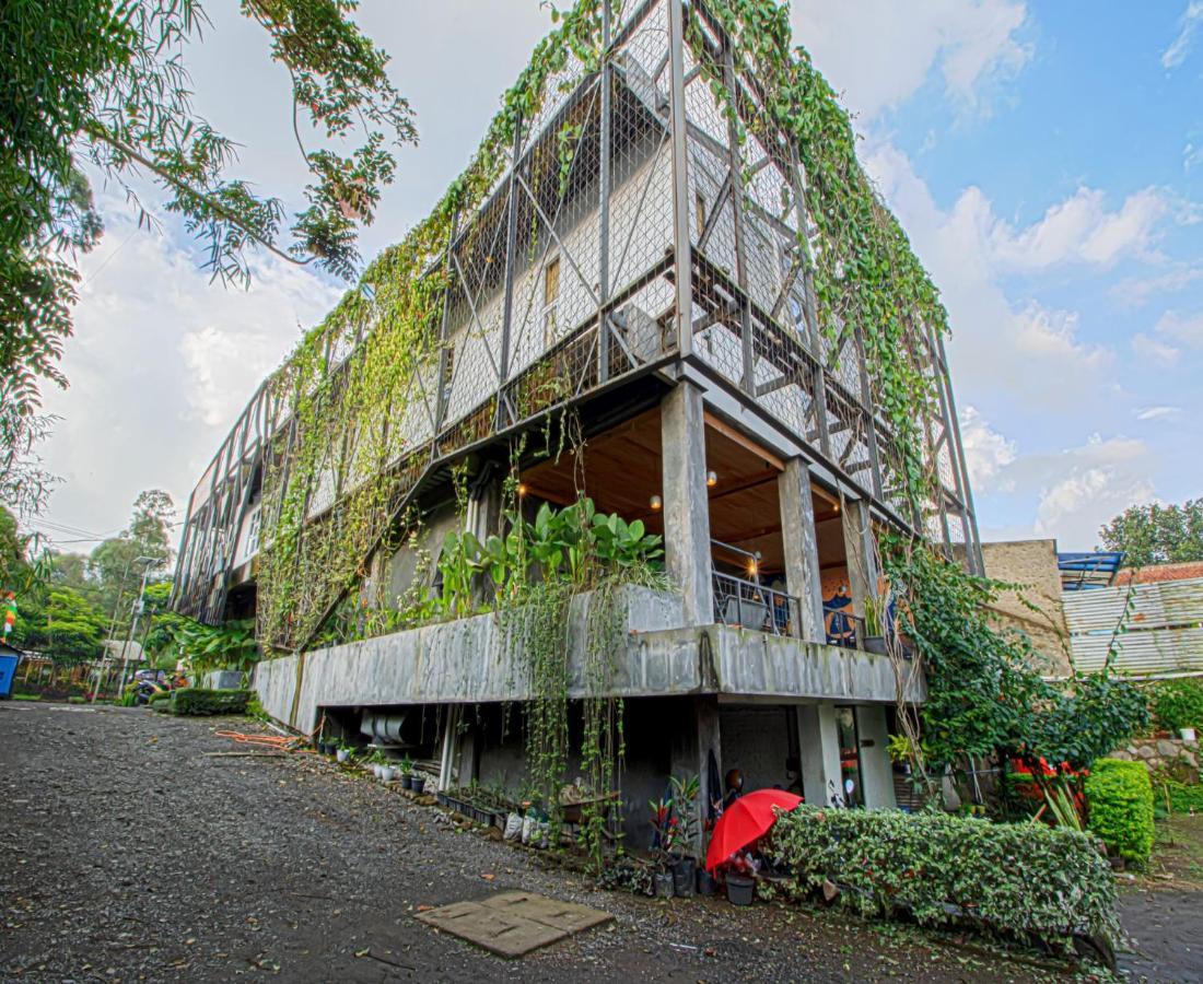 D'Journey Hotel Lembang Zewnętrze zdjęcie