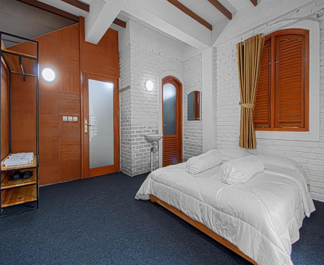 D'Journey Hotel Lembang Zewnętrze zdjęcie