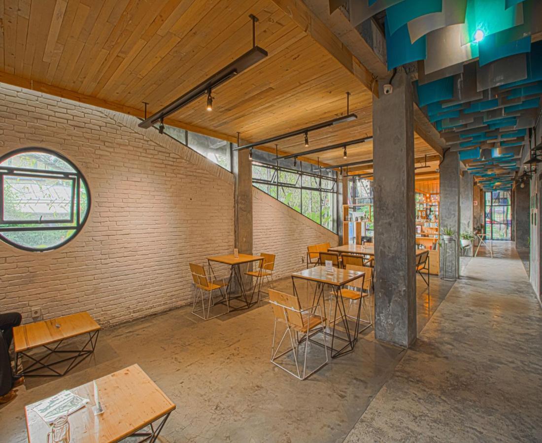 D'Journey Hotel Lembang Zewnętrze zdjęcie