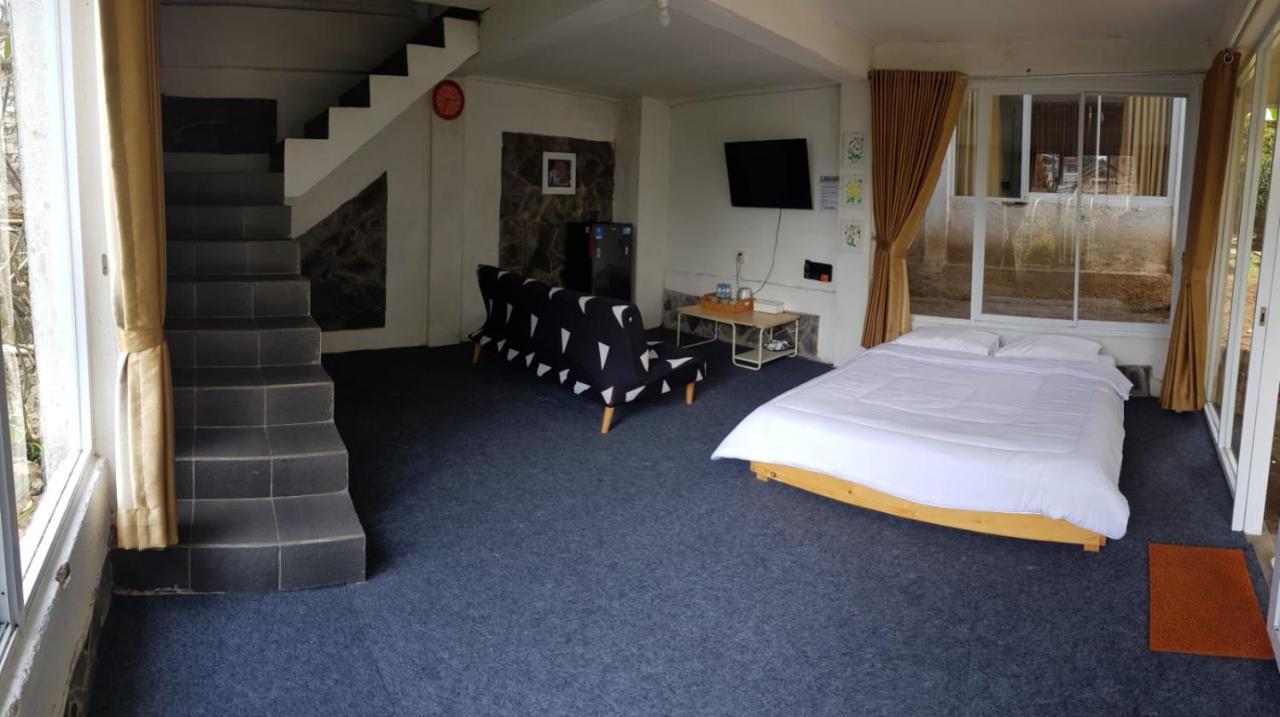 D'Journey Hotel Lembang Zewnętrze zdjęcie
